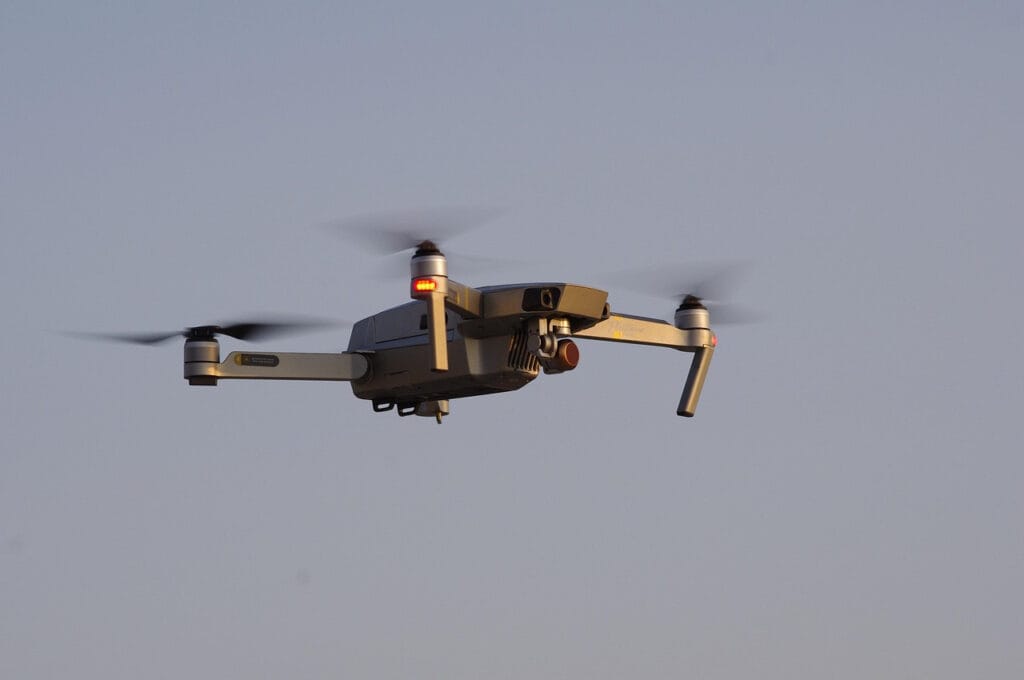 Prezentacja firmy z lotu ptaka – usługi dronem